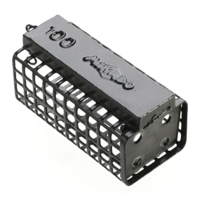 kormushka-fidernaya-mikado-150-gr-kvadratnaya-s-dnom_1png